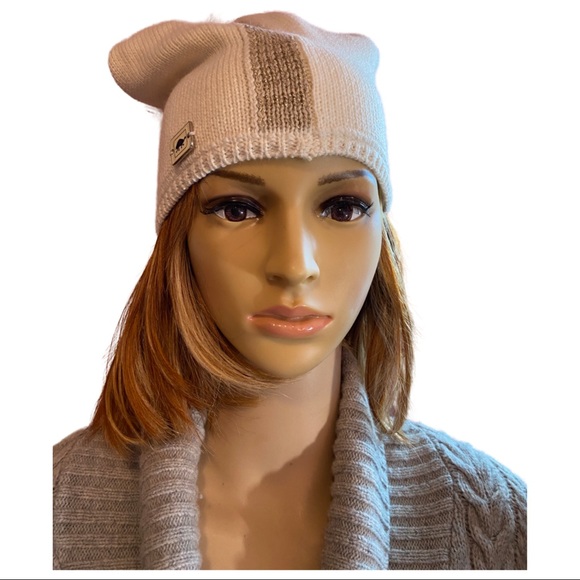 Turtlefur Fleece Lined Hat Cream with Gold Stripe and PomPom Winter Bean… - Picture 4 of 10